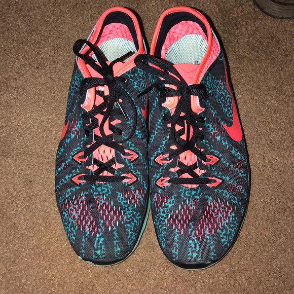 Nike Free - Picture 1 of 4